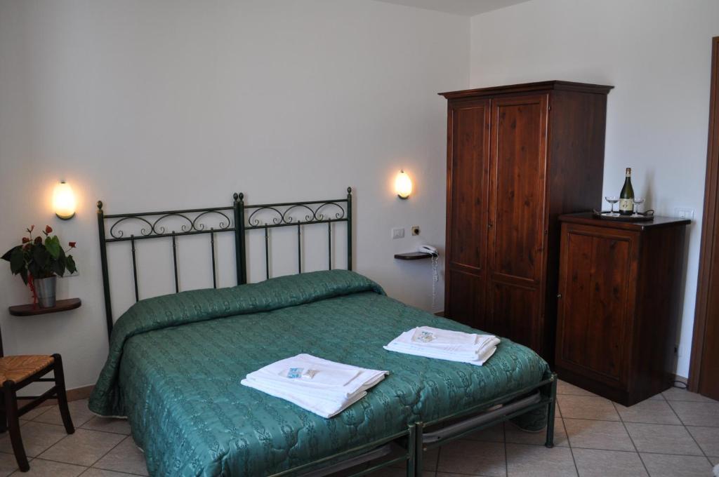 Agriturismo Ai Piacentini Santo Stefano Belbo Ngoại thất bức ảnh